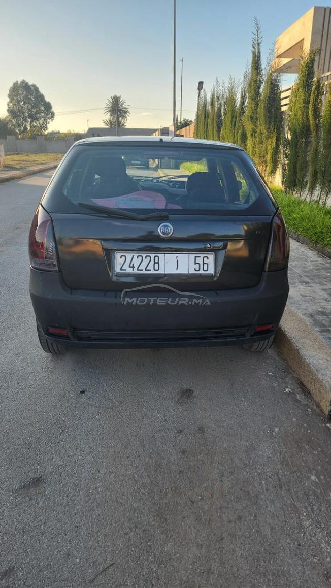 Fiat Albea Essence Manuelle 2006 à Deroua