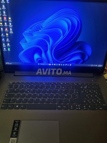 pc portable lenovo Ryzen 7 17 pouces NEGOTIABLE