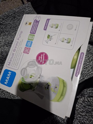 مضخة ثدي يدوية