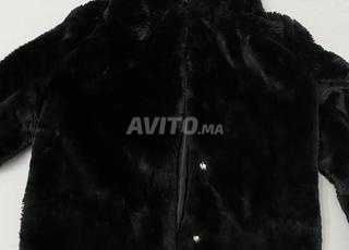 معطف فرو أسود JENNYFER بحالة ممتازة