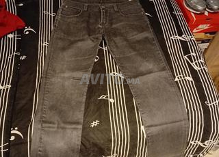 جينز زارا دينيم ناعم رمادي