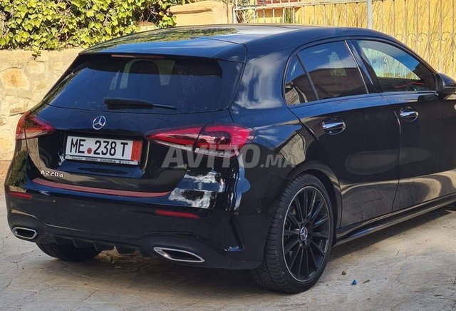 Mercedes-Benz 220 Diesel Automatique 2020 à Oujda