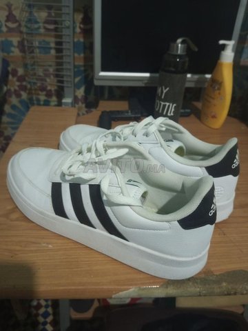 حذاء نايك أبيض 45 أصلي شوف عاد خلص