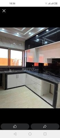 Maison 2ème étage escaliers séparés près de Njad