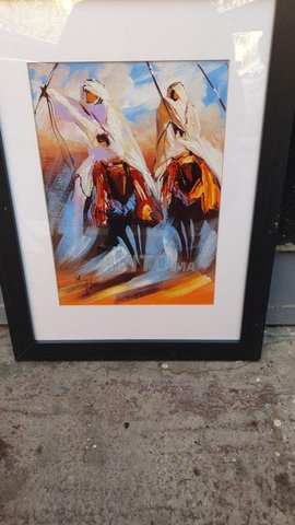 لوحة فنية تجريدية مؤطرة