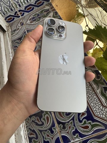 iPhone 15 pro max 256 حالة ممتازة