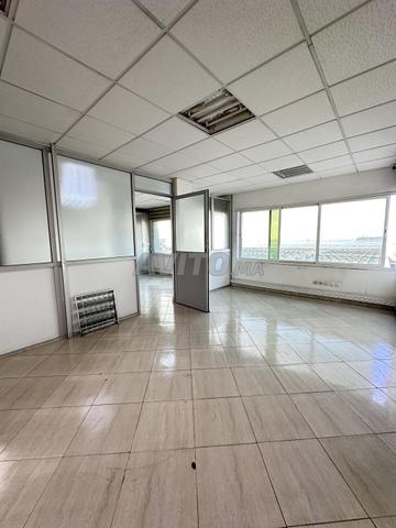 مكاتب للإيجار - عين السبع