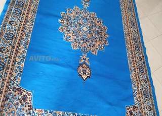 زربية زرقاء