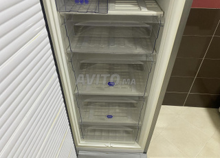 مجمد مع درج