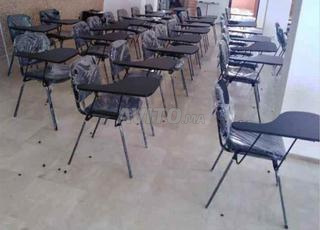 CHAISE ISO AVEC ECRITOIRE