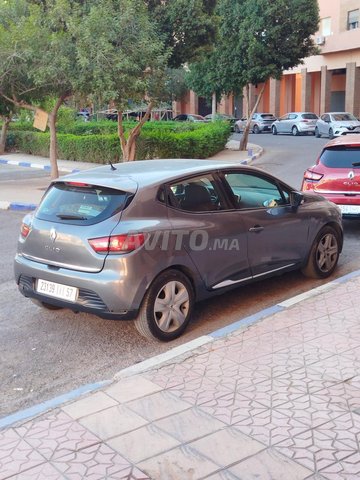 Clio 4 essence à vendre