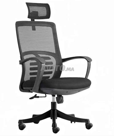 كرسي مكتب شبكي مريح مع مسند رأس وقابلية للتعديل