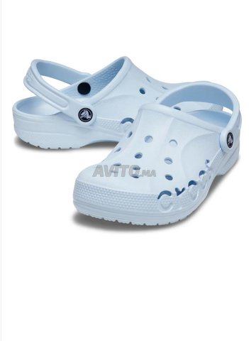 Crocs et havaianas