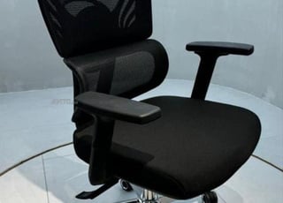 Chaise de bureau confortable avec maille d'aération et appui-tête réglable