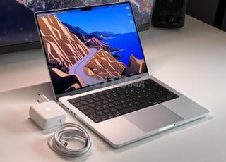 MACBOOK AIR 2025 M4 CHIP (NEUF SANS EMBALLAGE)