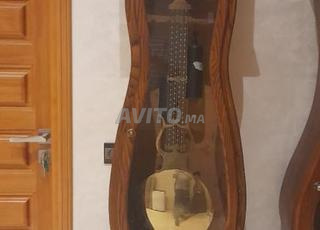 ساعات عتيقة كبيرة