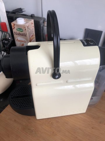 ماكينة قهوة نسبريسو