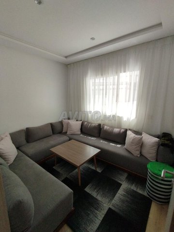 غرفة جلوس وطاولات صالون للبيع