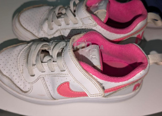 Lot Chaussures petite fille Pointure 28