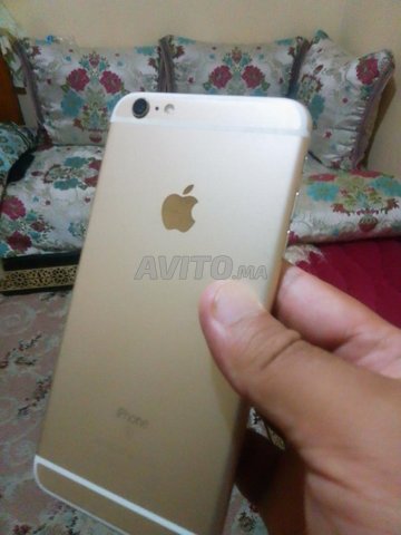 آيفون 6s plus مازال جديد 64 جيجا حالة البطارية 74