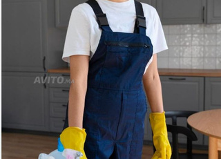 عاملة منزلية ومربية أطفال والطبخ