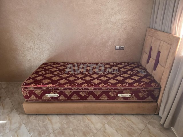 بيع سرير مع فراش