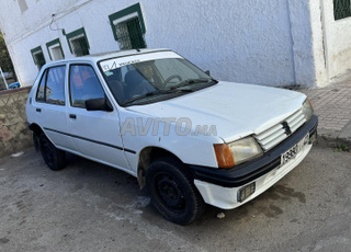 Peugeot 205 Essence moteur Samba 1989 à Tétouan