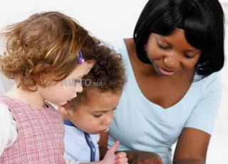 عاملة منزلية ومربية أطفال والطبخ