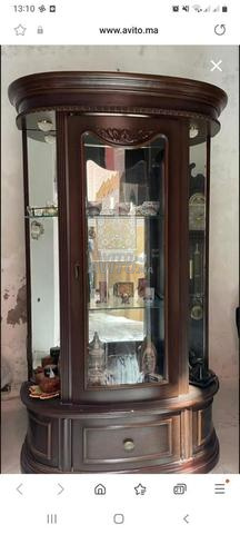 Vitrine et 3 coins en bois et table - 2