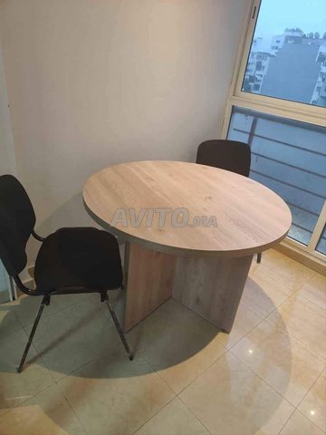 TABLE DE REUNION DISPONIBLE EN PRIX RAISONNABLE