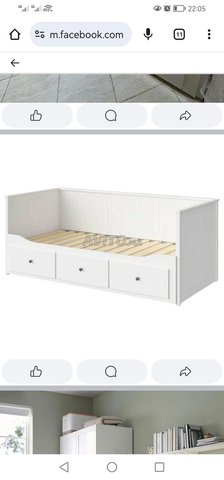 سرير، مكتب، كرسي