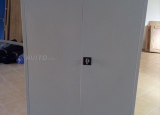 خزانة ملابس بسعر جيد