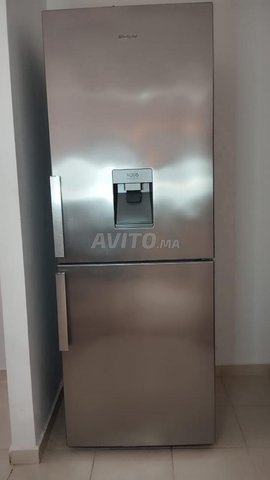 Réfrigérateur Whirlpool 304 L – État Comme Neuf
