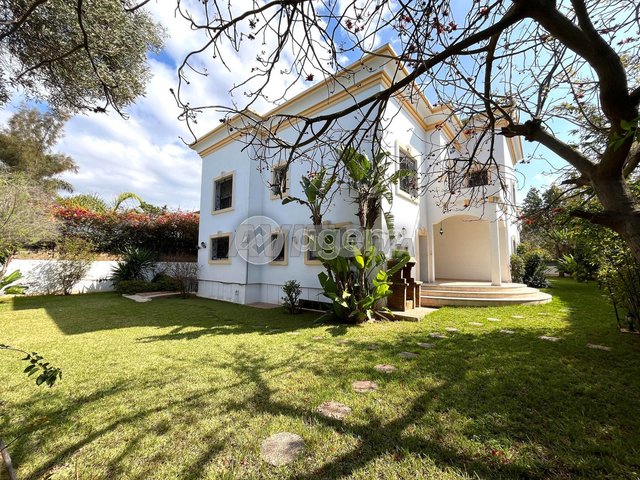 CMN-AC-1901 - Villa à vendre à Californie