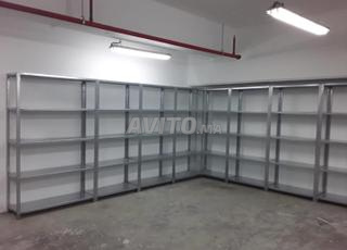 رفوف معدنية