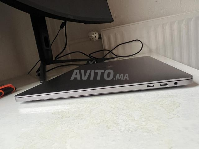 Macbook pro 2019 intel core i7 16 gb ram touchbar - 2