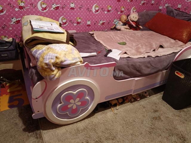 سرير وفراش، خزانة