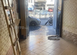 Fonds de commerce local dans la rue