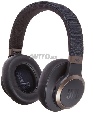 JBL Live 650BTNC