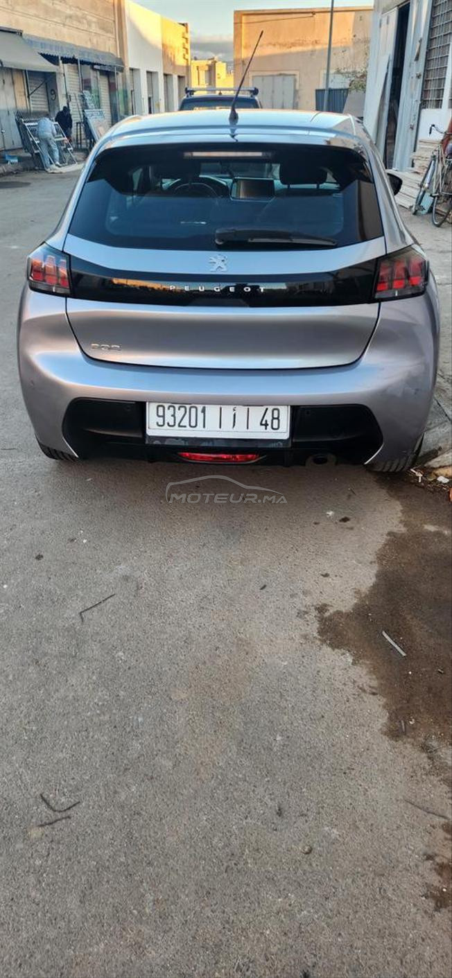 peugeot 208 année 2021
