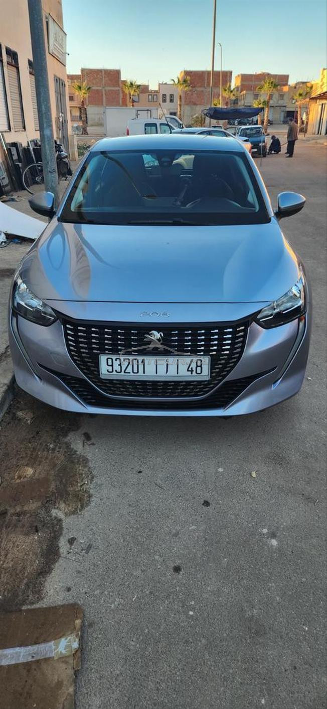 peugeot 208 année 2021