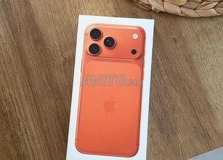 iPhone 17 pro max couleur orange