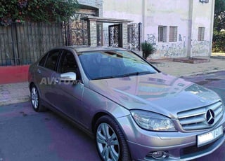 Mercedes C220 Avantgarde 2009 – Boîte auto