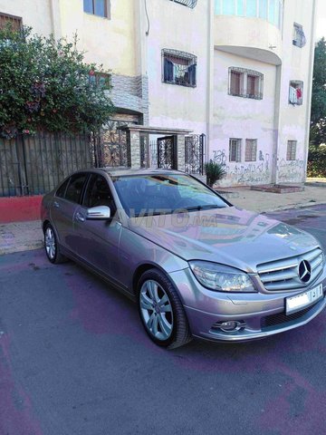 Mercedes C220 Avantgarde 2009 - علبة السرعة الأوتوماتيكية