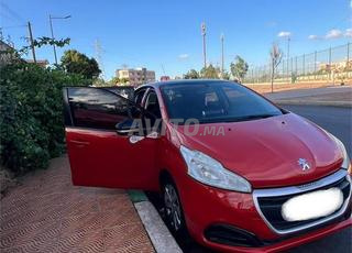 بيجو 208 إصونص يدوي 2017 في مراكش