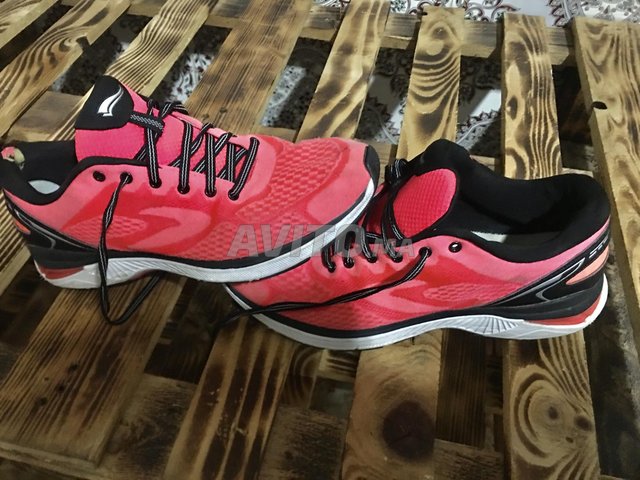 Crivit مقاس 41 سبرديلة ديال الجري والرياضة