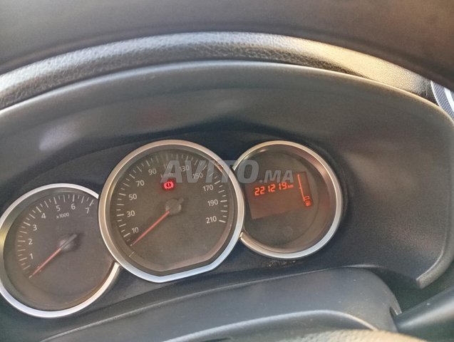 Dacia Logan Essence Manuelle 2017 في أكادير