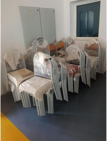 Fabrication Des Chaises Avec Tablet De