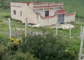 منزل مع قطعة أرضية للبيع في منطقة نوينويش