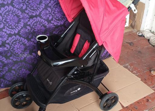 عربة الأطفال ممتازة